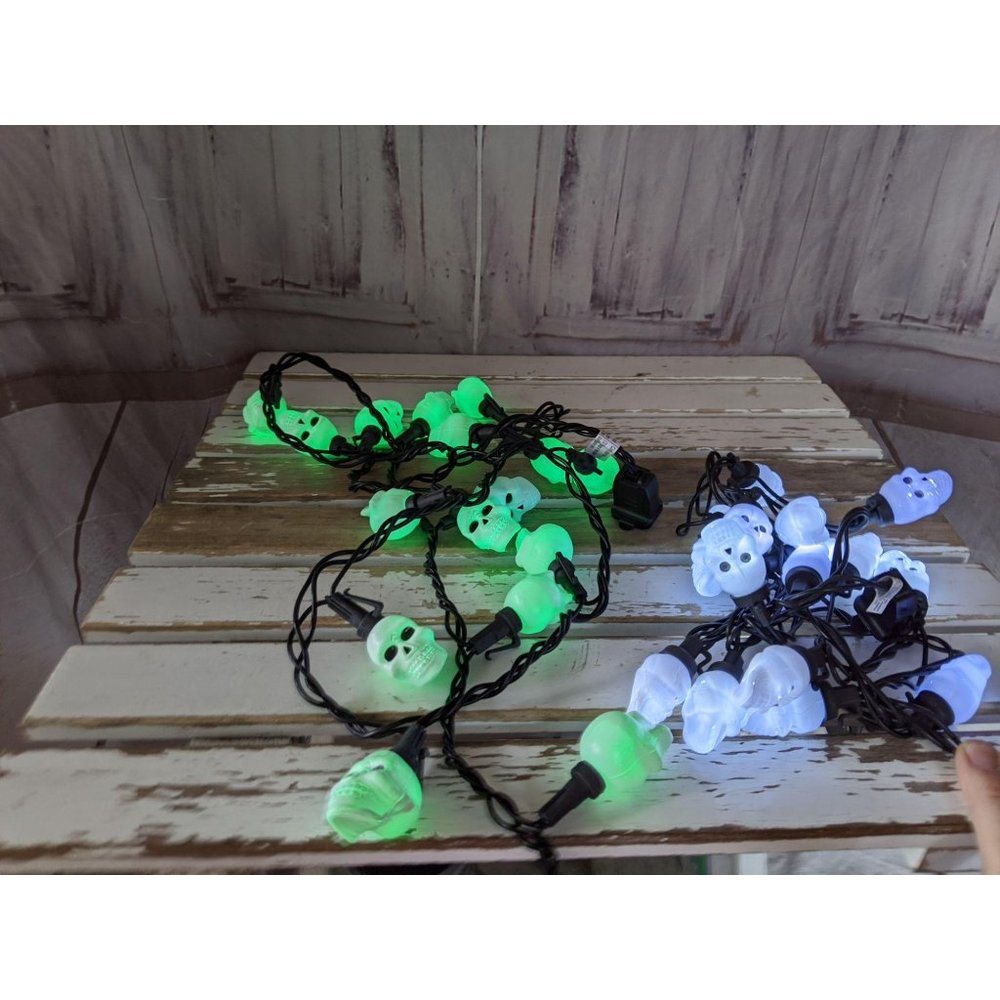 light skeleton string green white Halloween decor